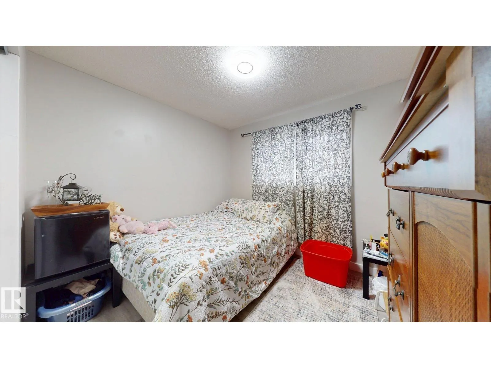 1436 62 ST NW