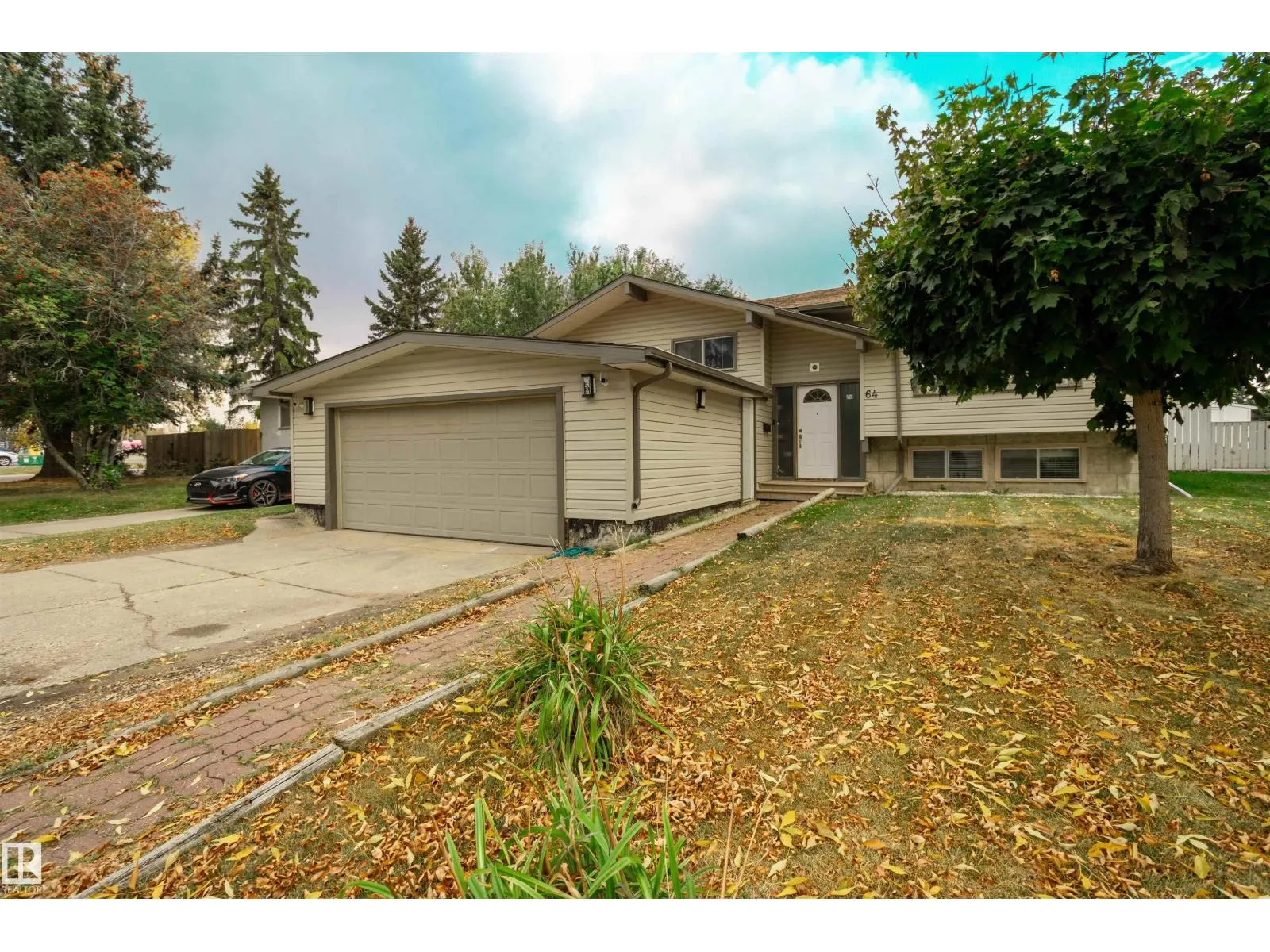 64 GREENWOOD WY