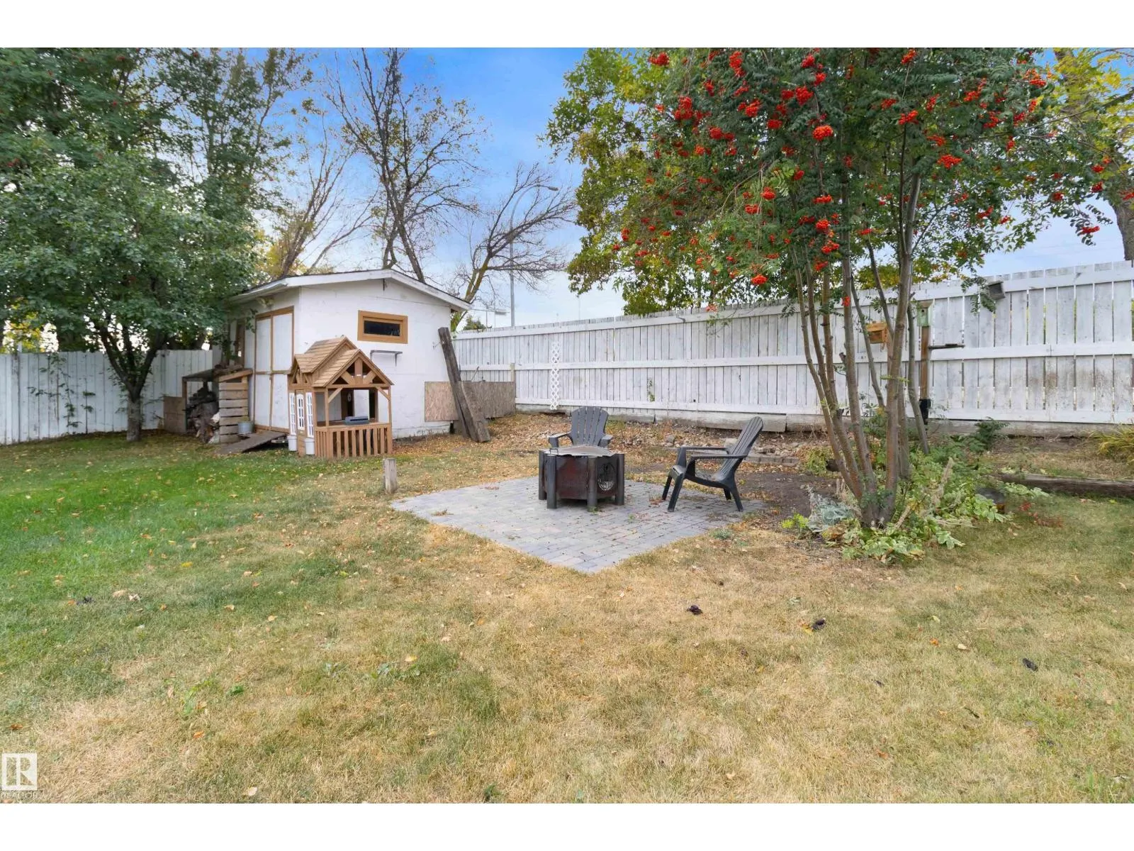 64 GREENWOOD WY