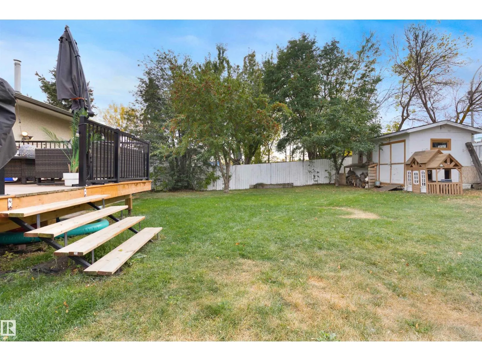 64 GREENWOOD WY