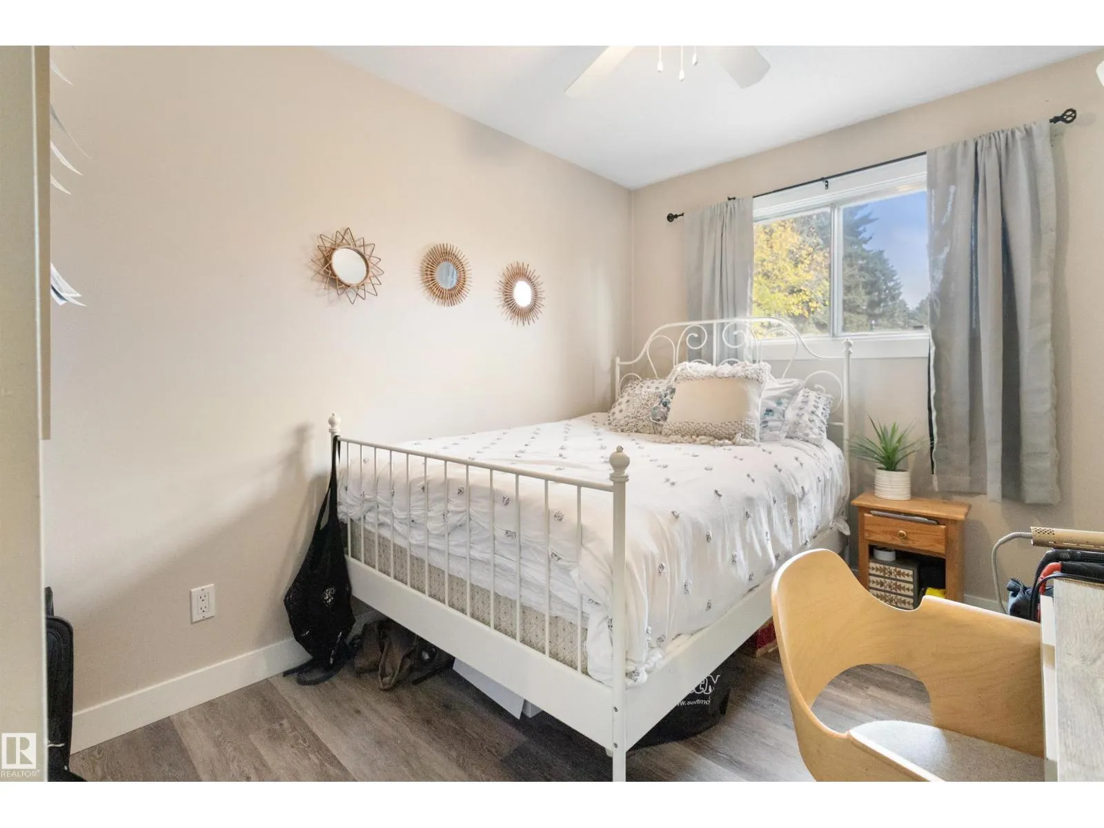 64 GREENWOOD WY