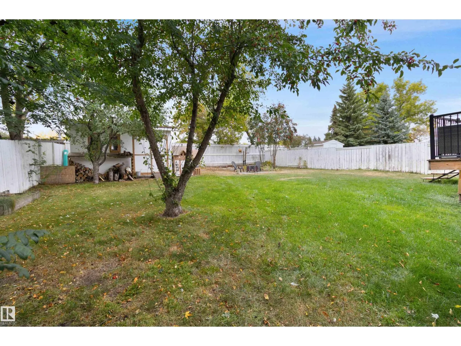 64 GREENWOOD WY
