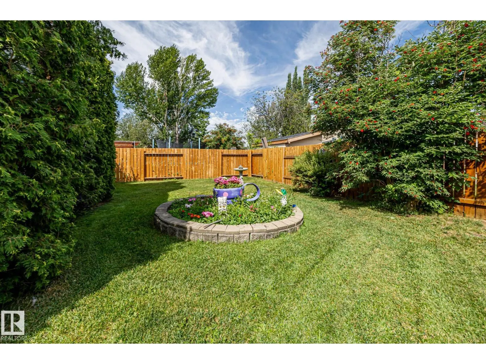 12250 143 AV NW