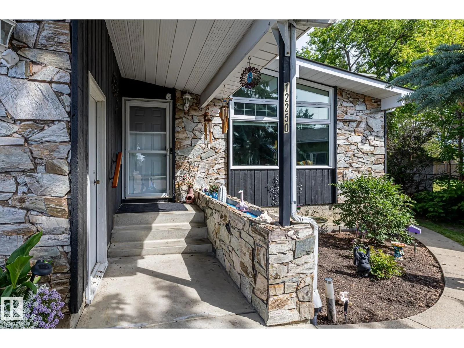12250 143 AV NW