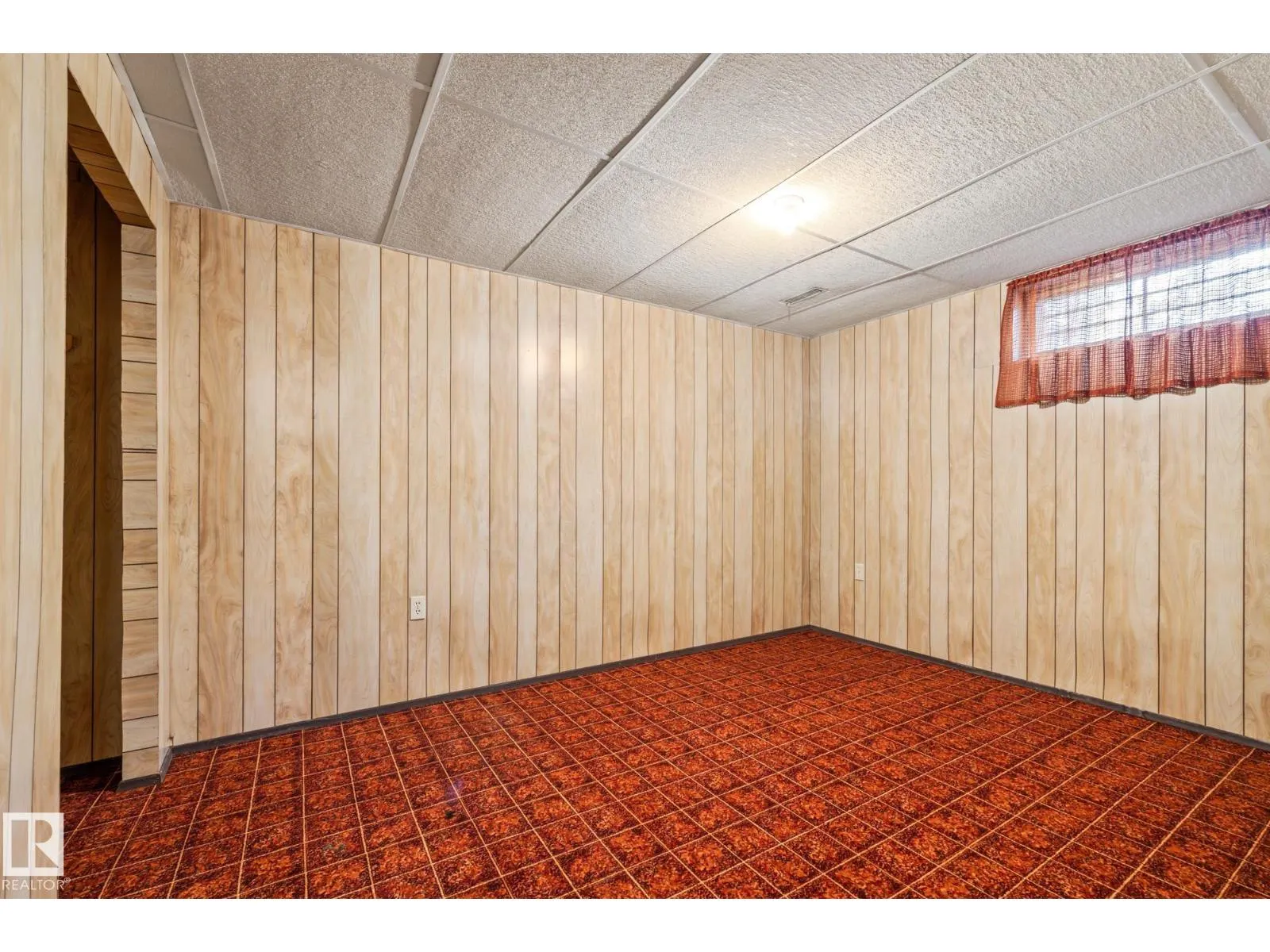 12250 143 AV NW