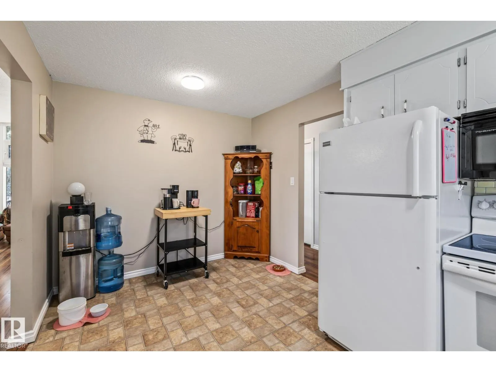 12250 143 AV NW