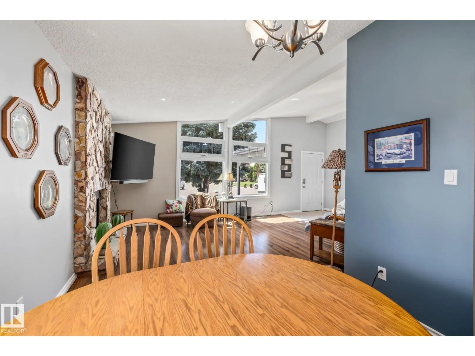 12250 143 AV NW