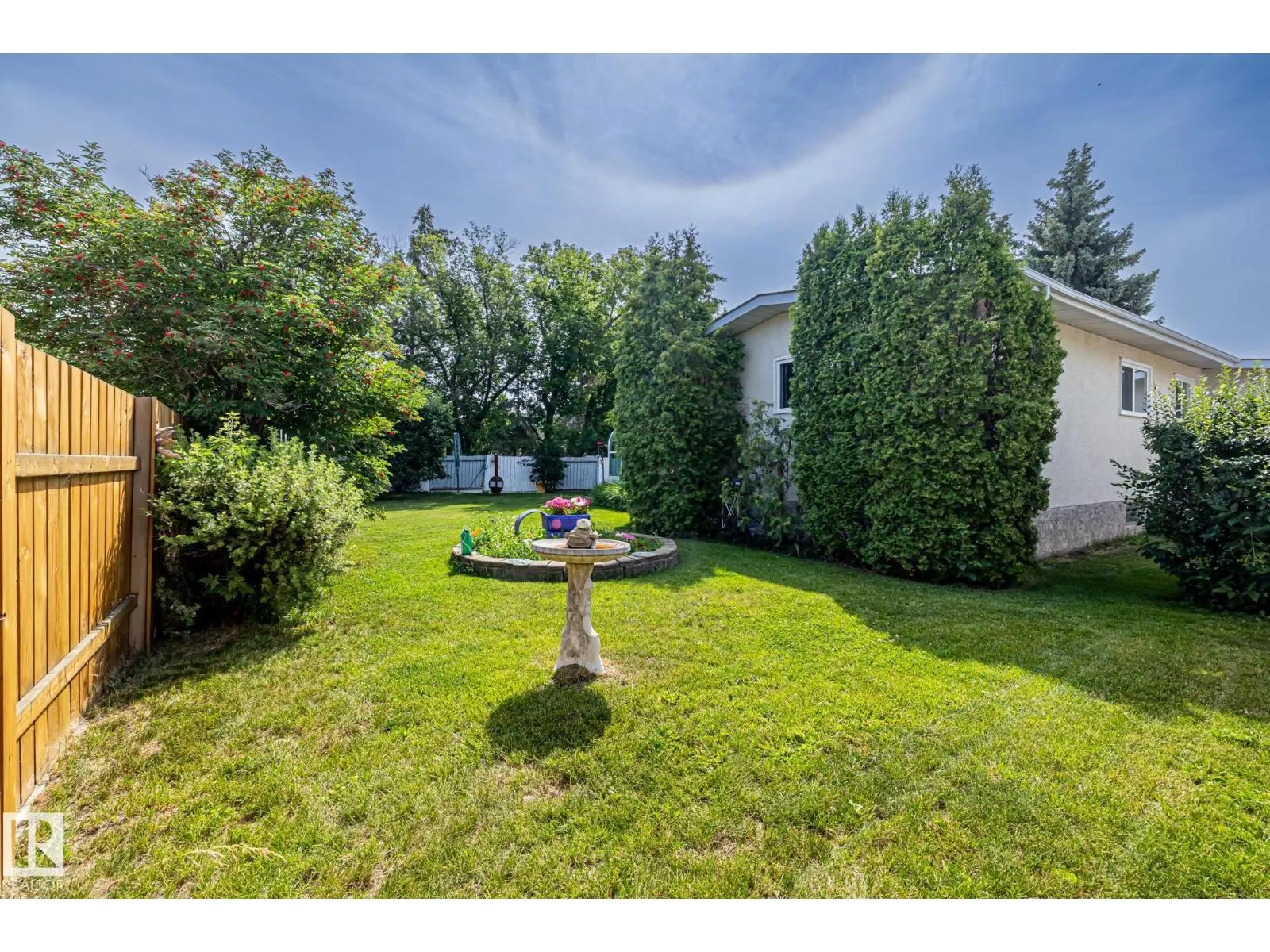 12250 143 AV NW