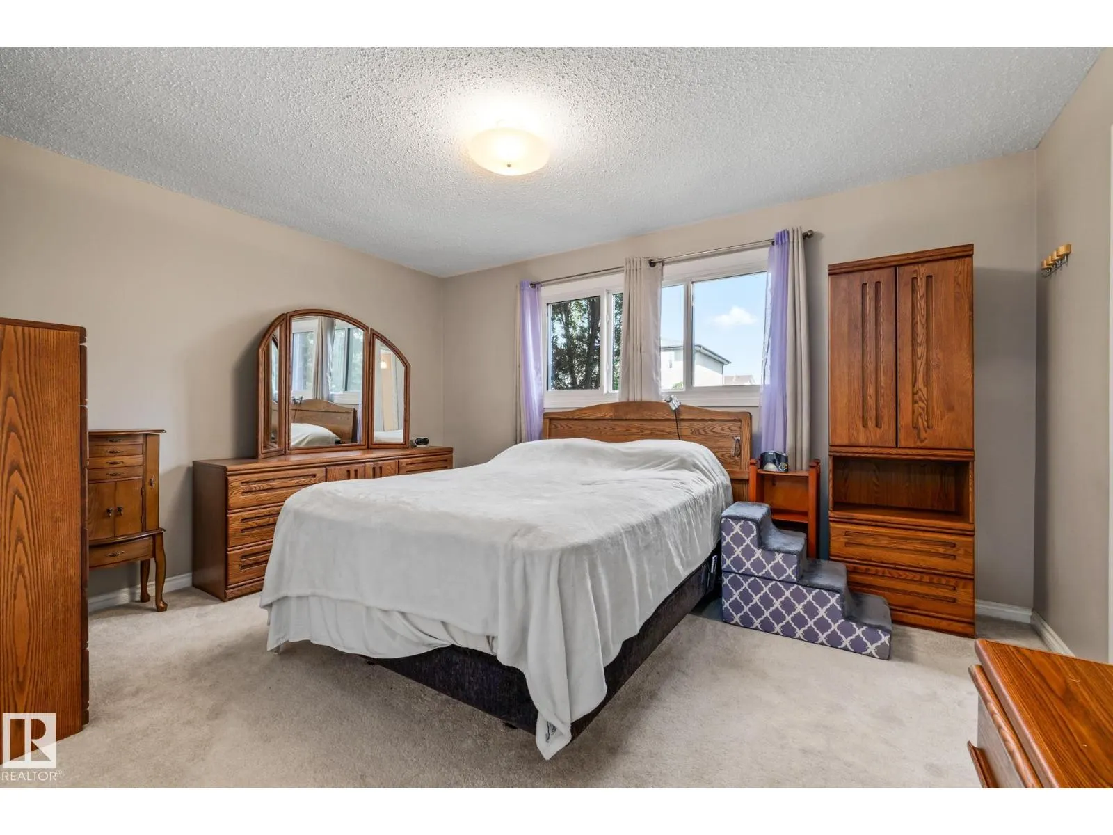 12250 143 AV NW