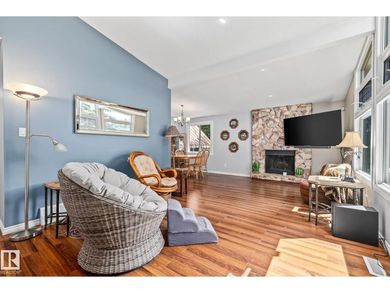 12250 143 AV NW