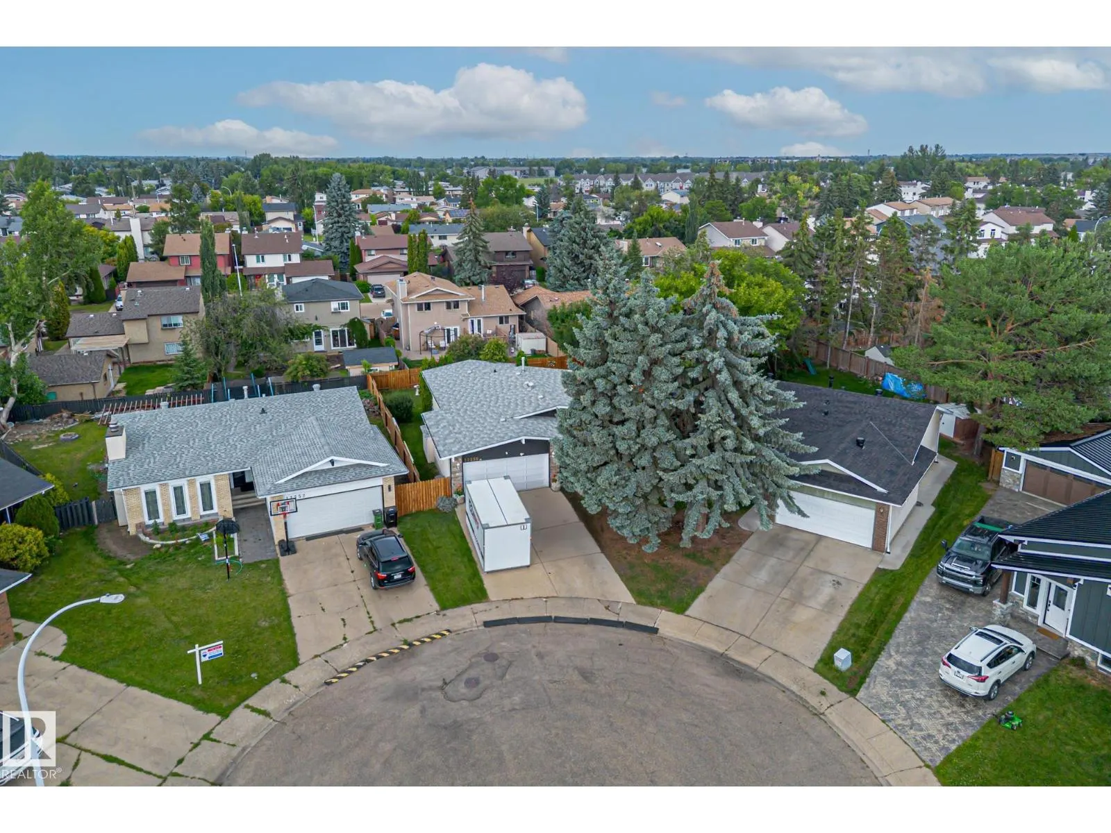 12250 143 AV NW