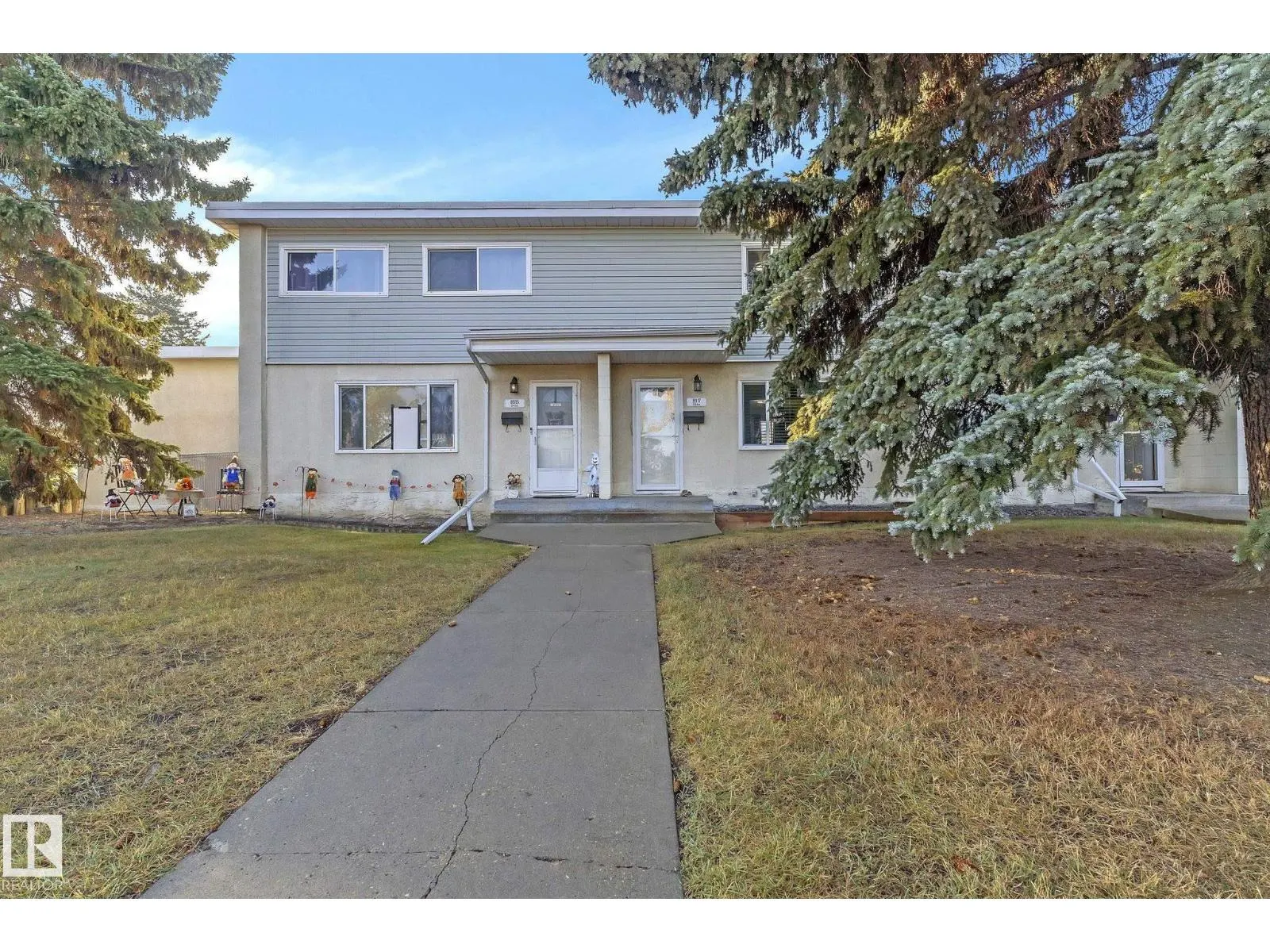 8917 134 AV NW
