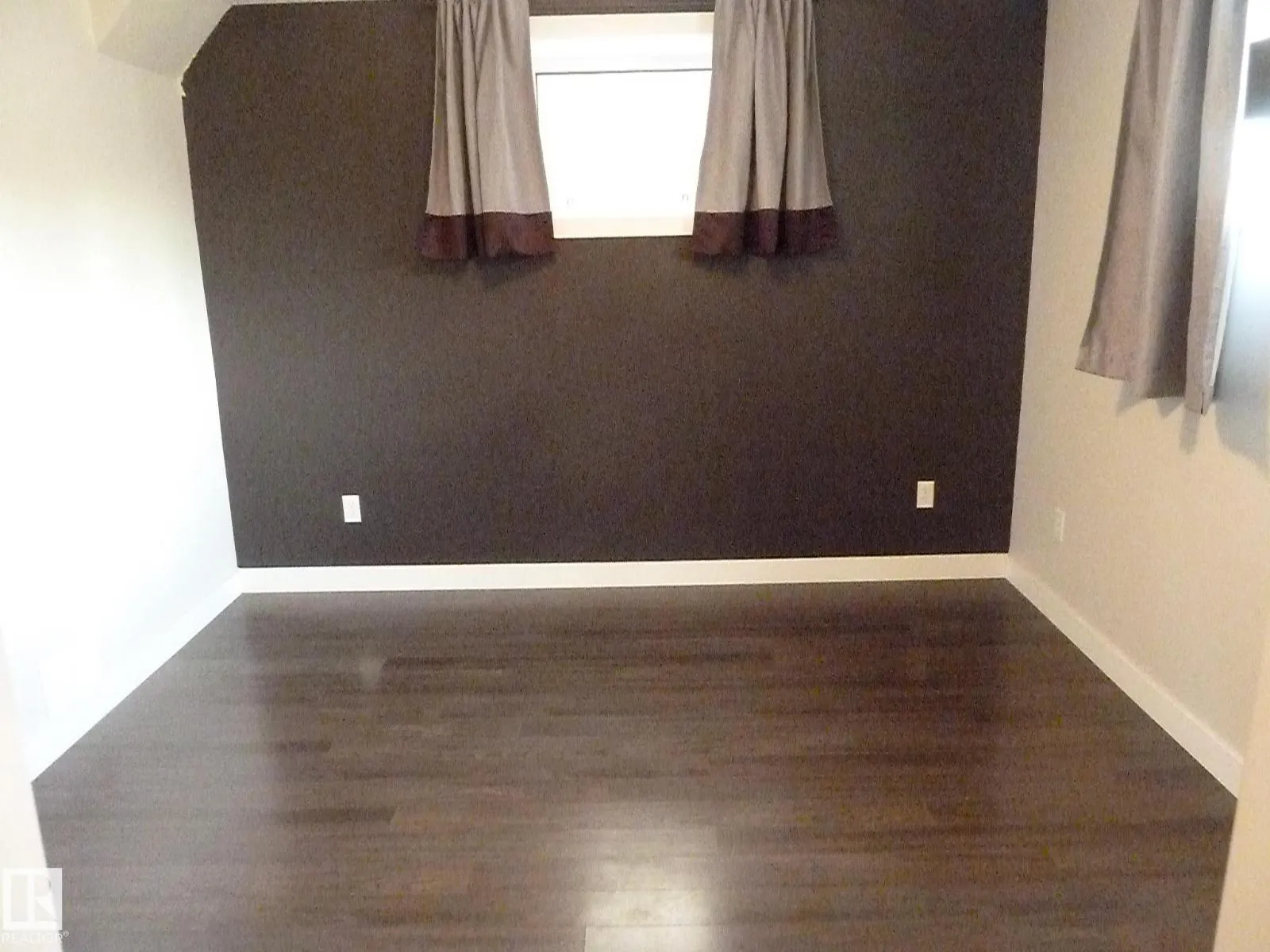 12836 107 ST NW