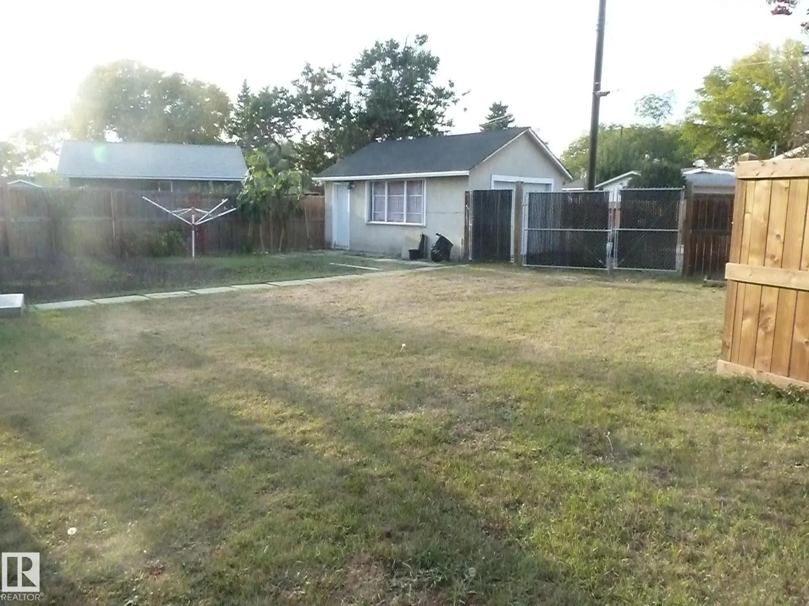 12836 107 ST NW