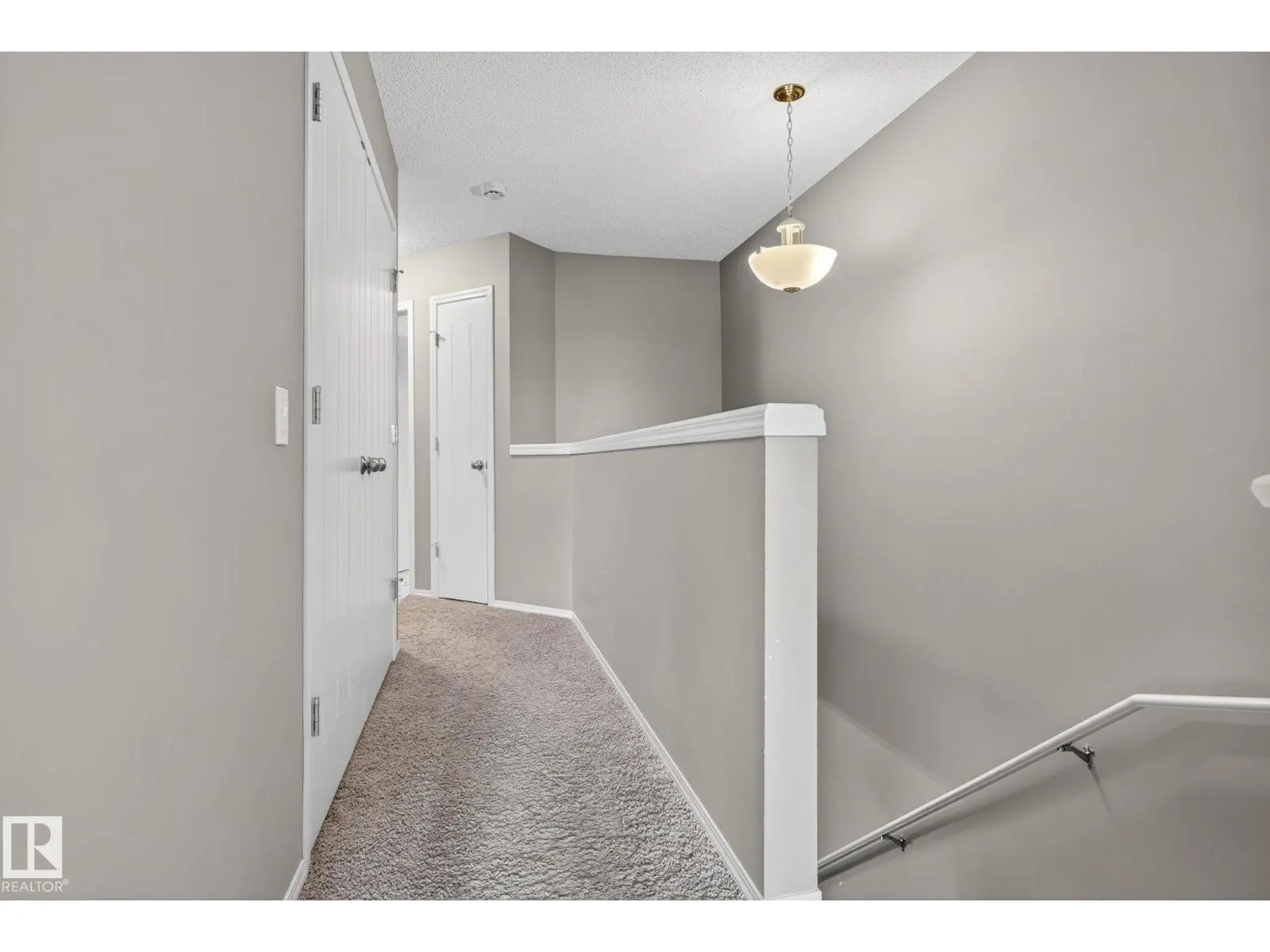 16 ROYAL ST