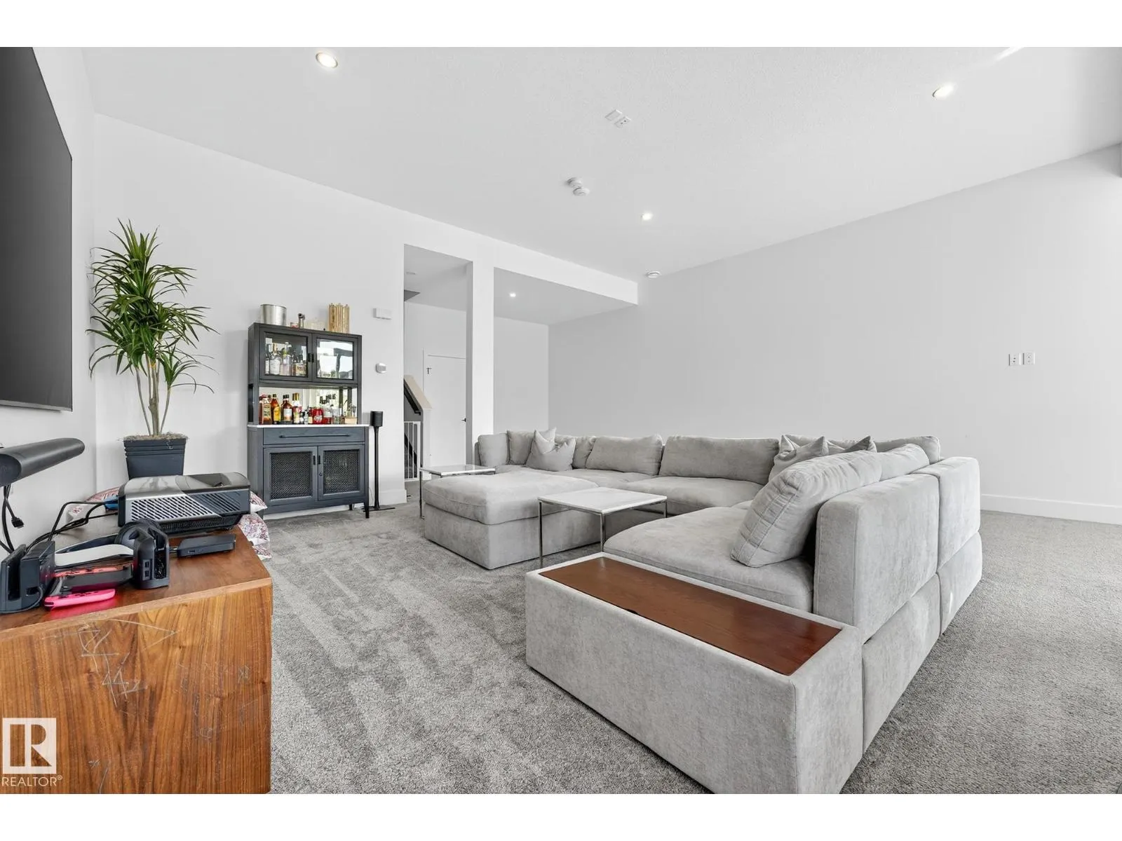 520 MERLIN LANDING LD NW