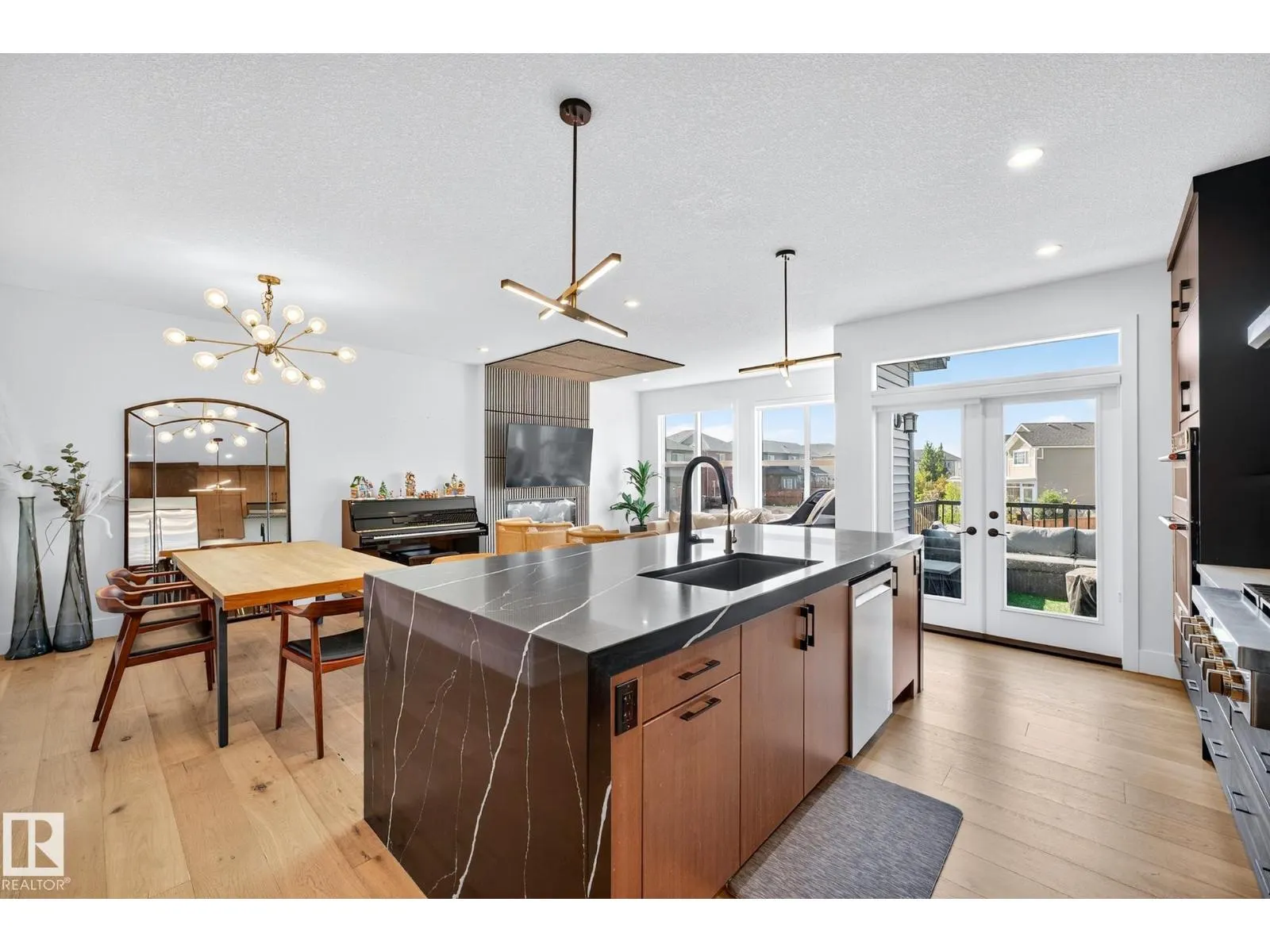 520 MERLIN LANDING LD NW