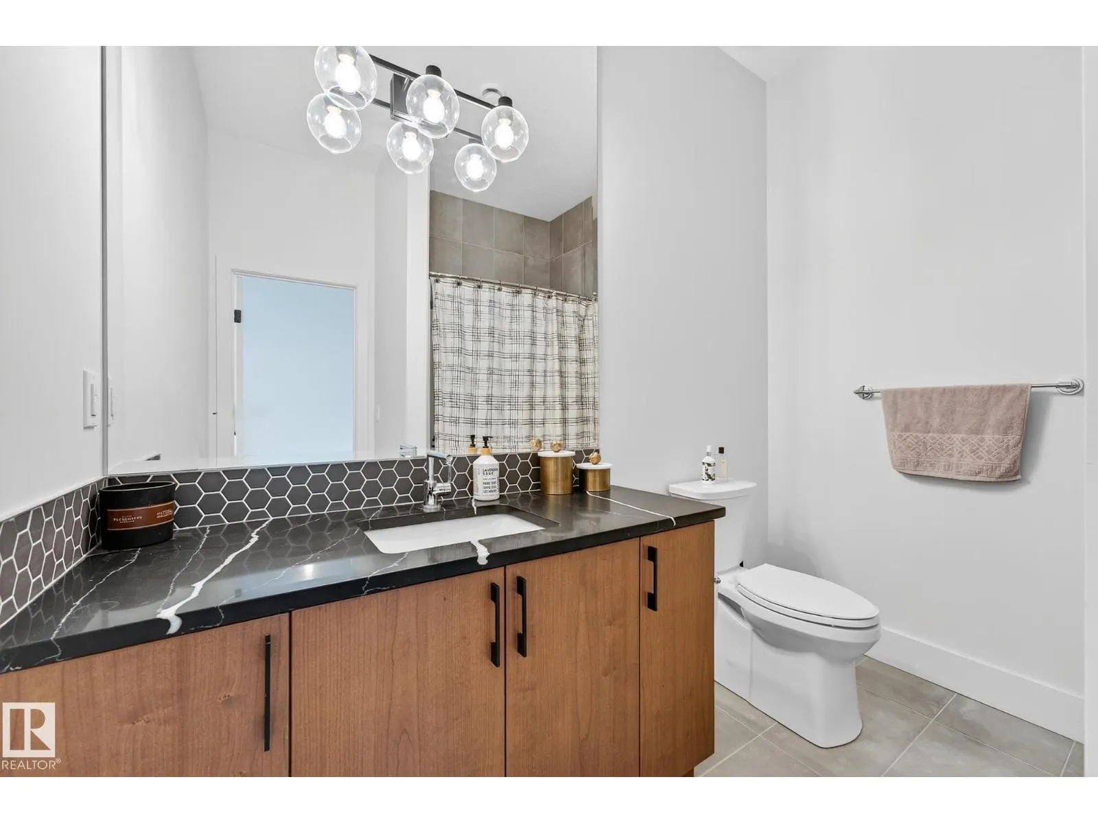 520 MERLIN LANDING LD NW