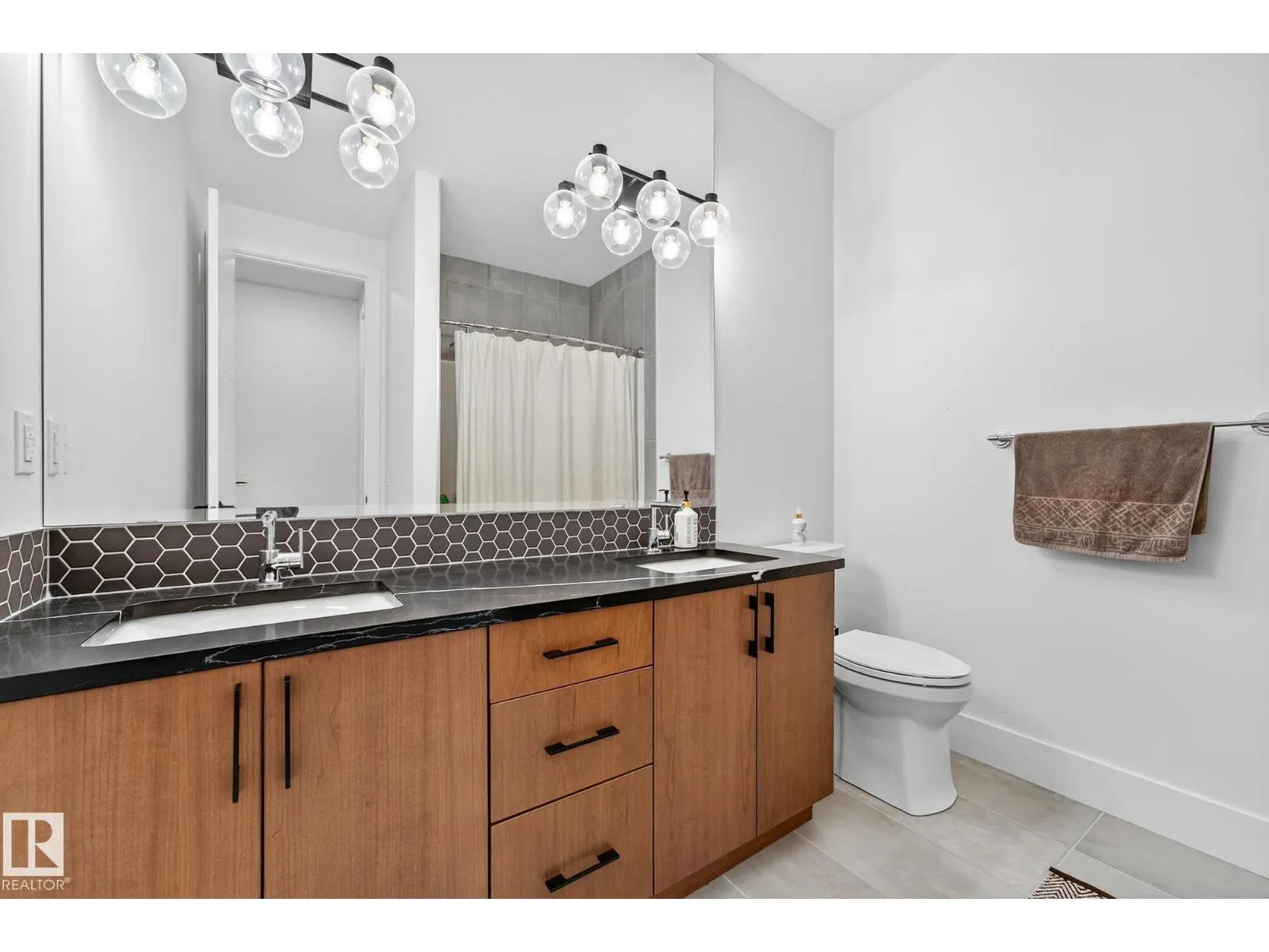 520 MERLIN LANDING LD NW