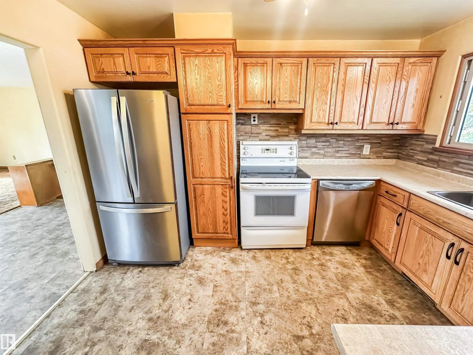 8126 150 ST NW