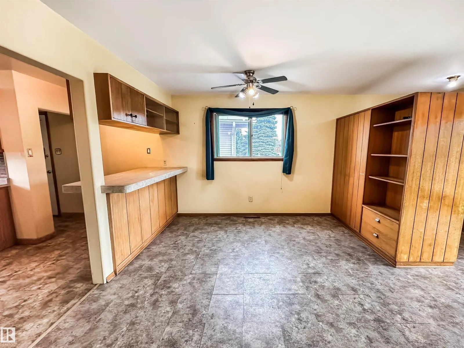 8126 150 ST NW