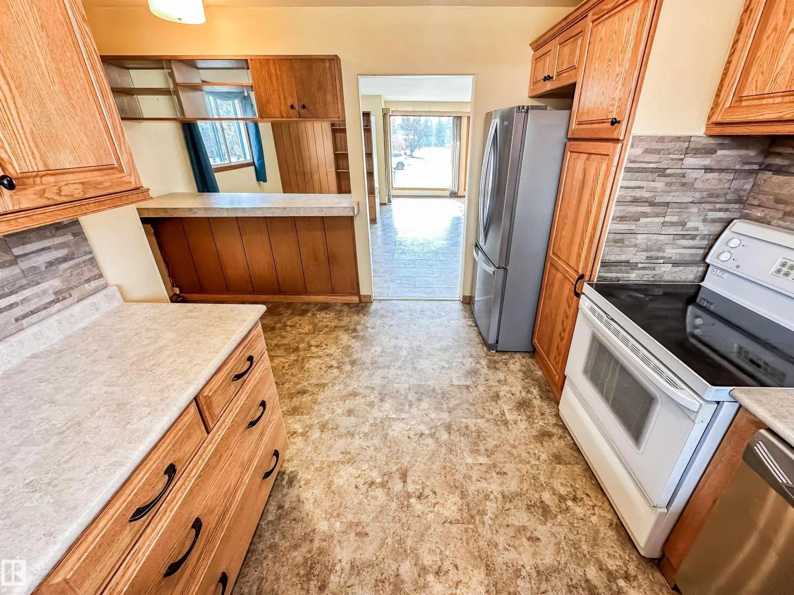 8126 150 ST NW
