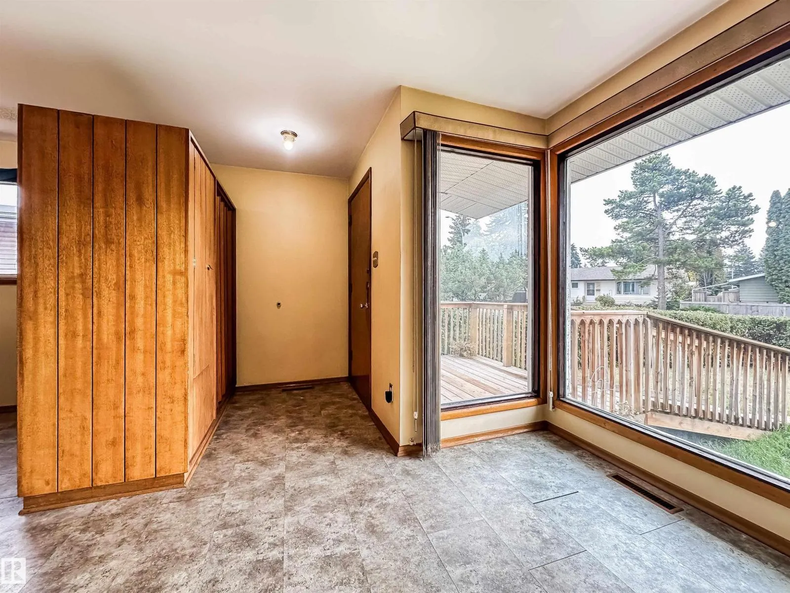 8126 150 ST NW