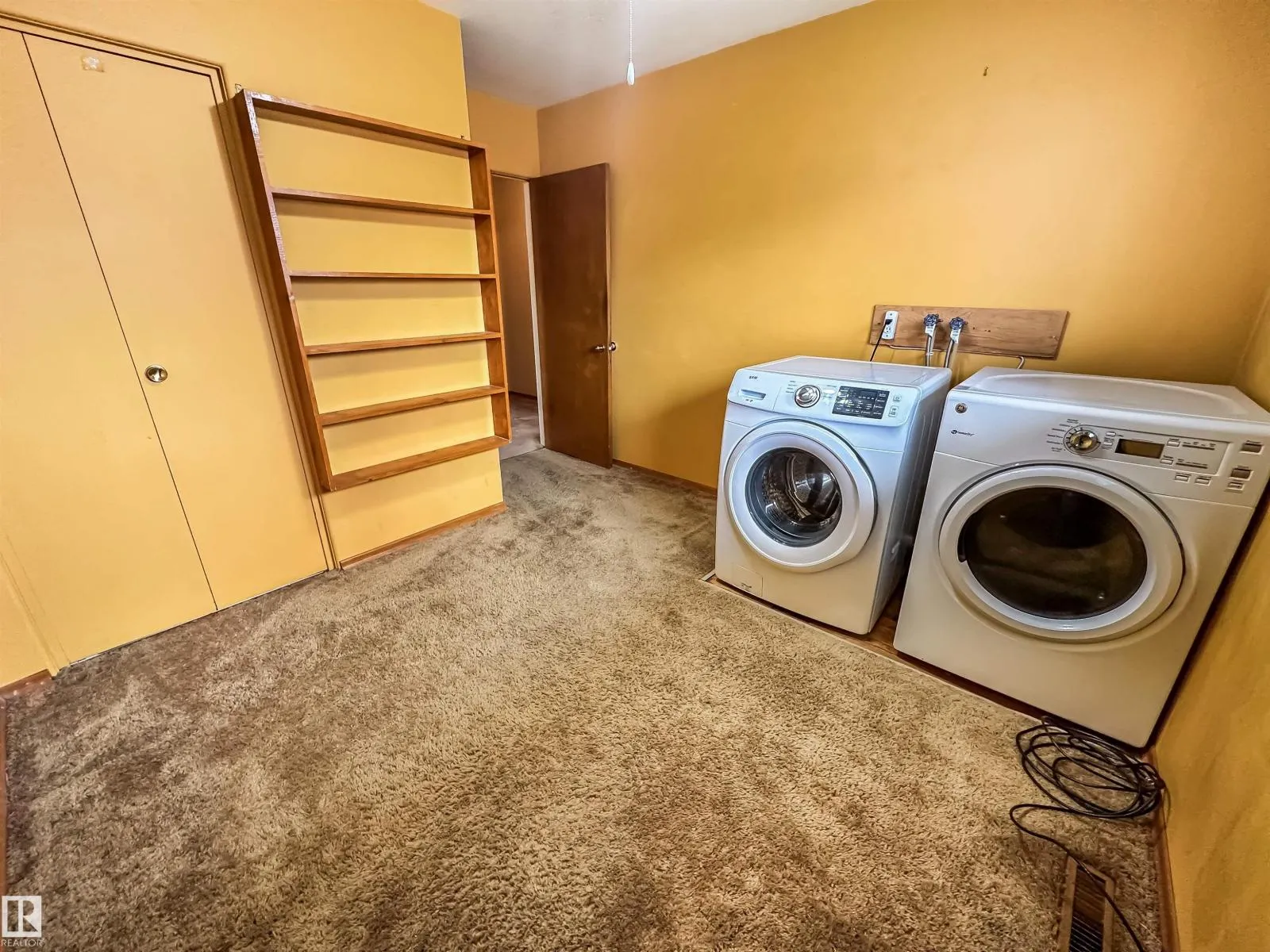 8126 150 ST NW