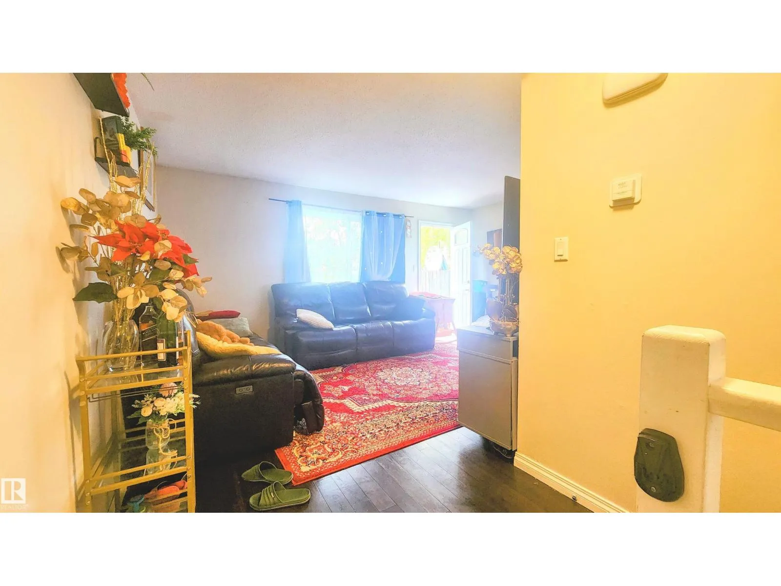 704 ABBOTTSFIELD RD NW