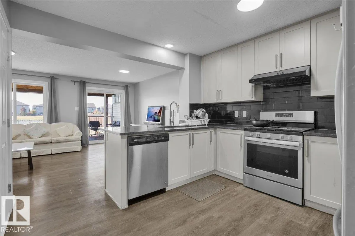 1730 27 ST NW