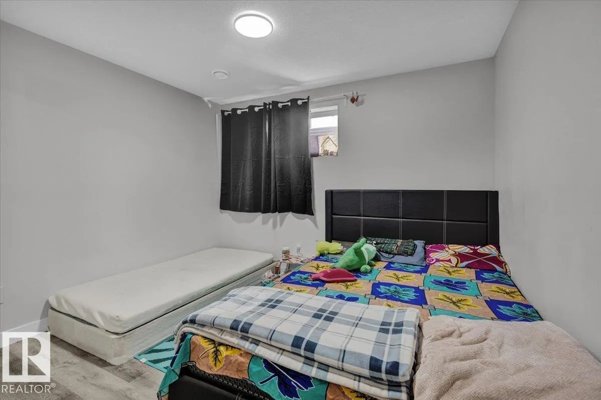 1730 27 ST NW