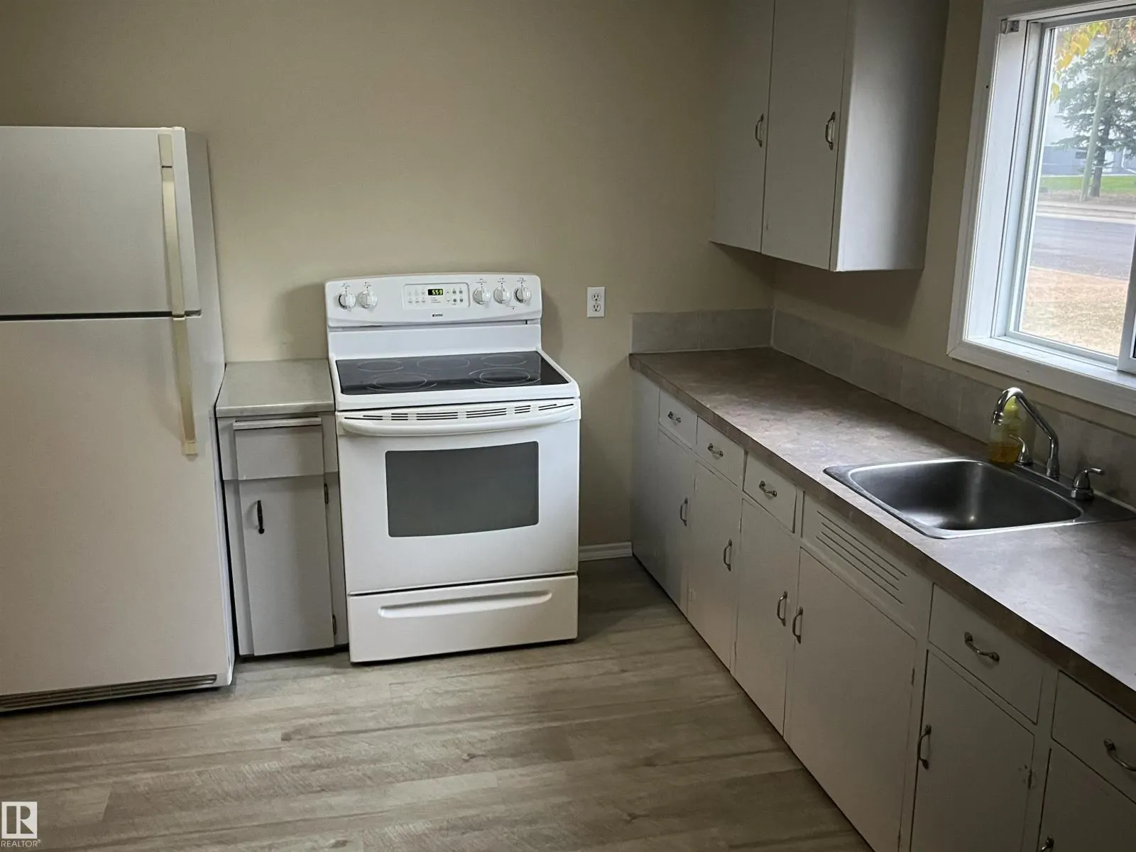 5102 53 ST