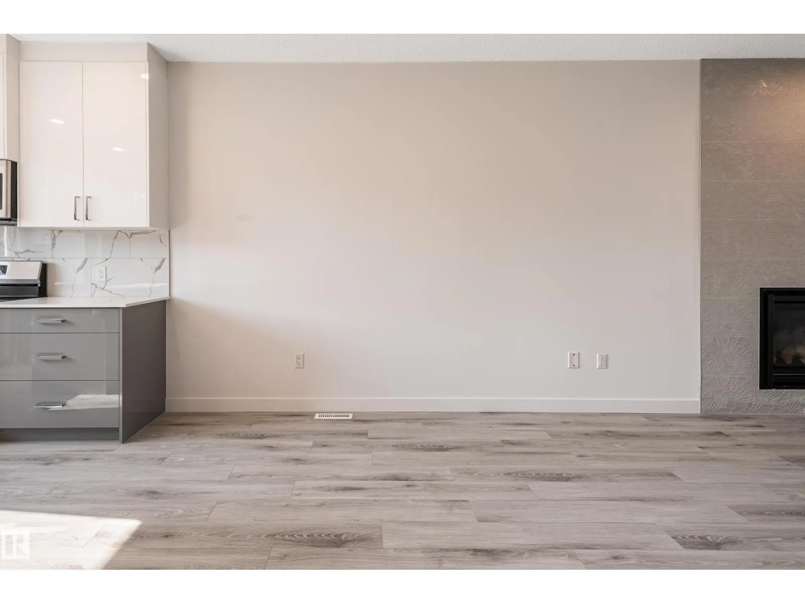 1065 MCCONACHIE BV NW