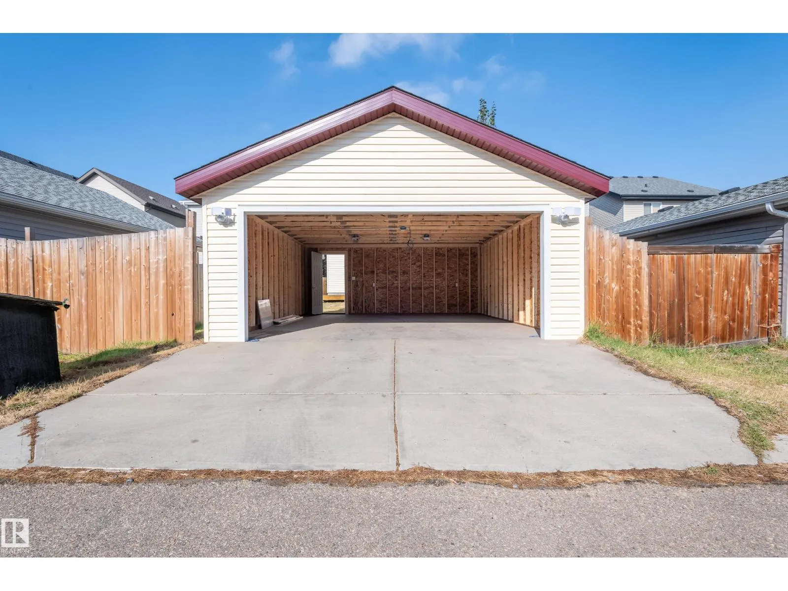 1065 MCCONACHIE BV NW