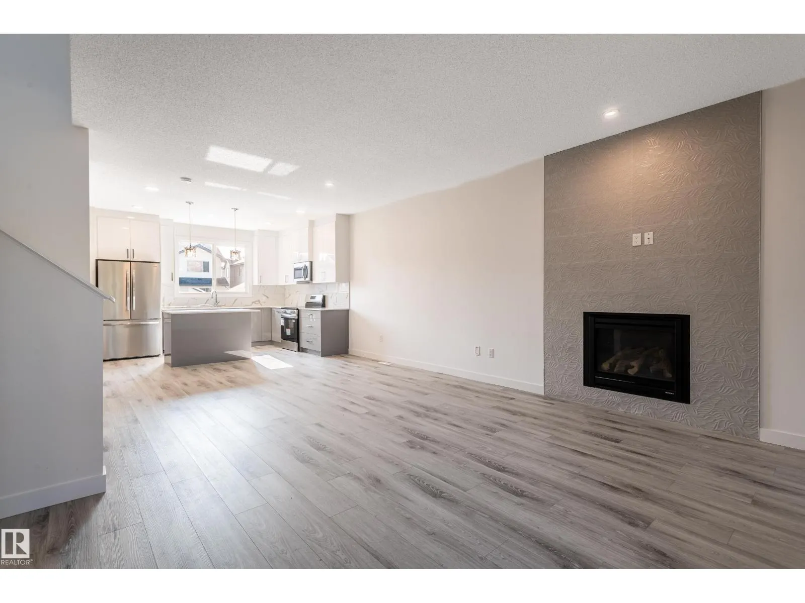 1065 MCCONACHIE BV NW