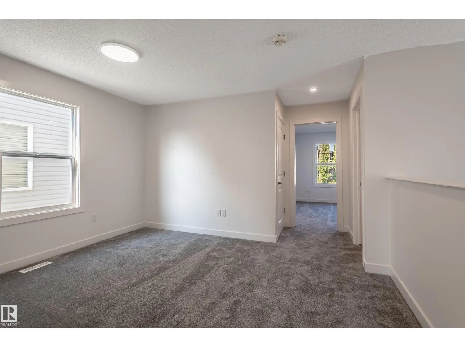 1065 MCCONACHIE BV NW