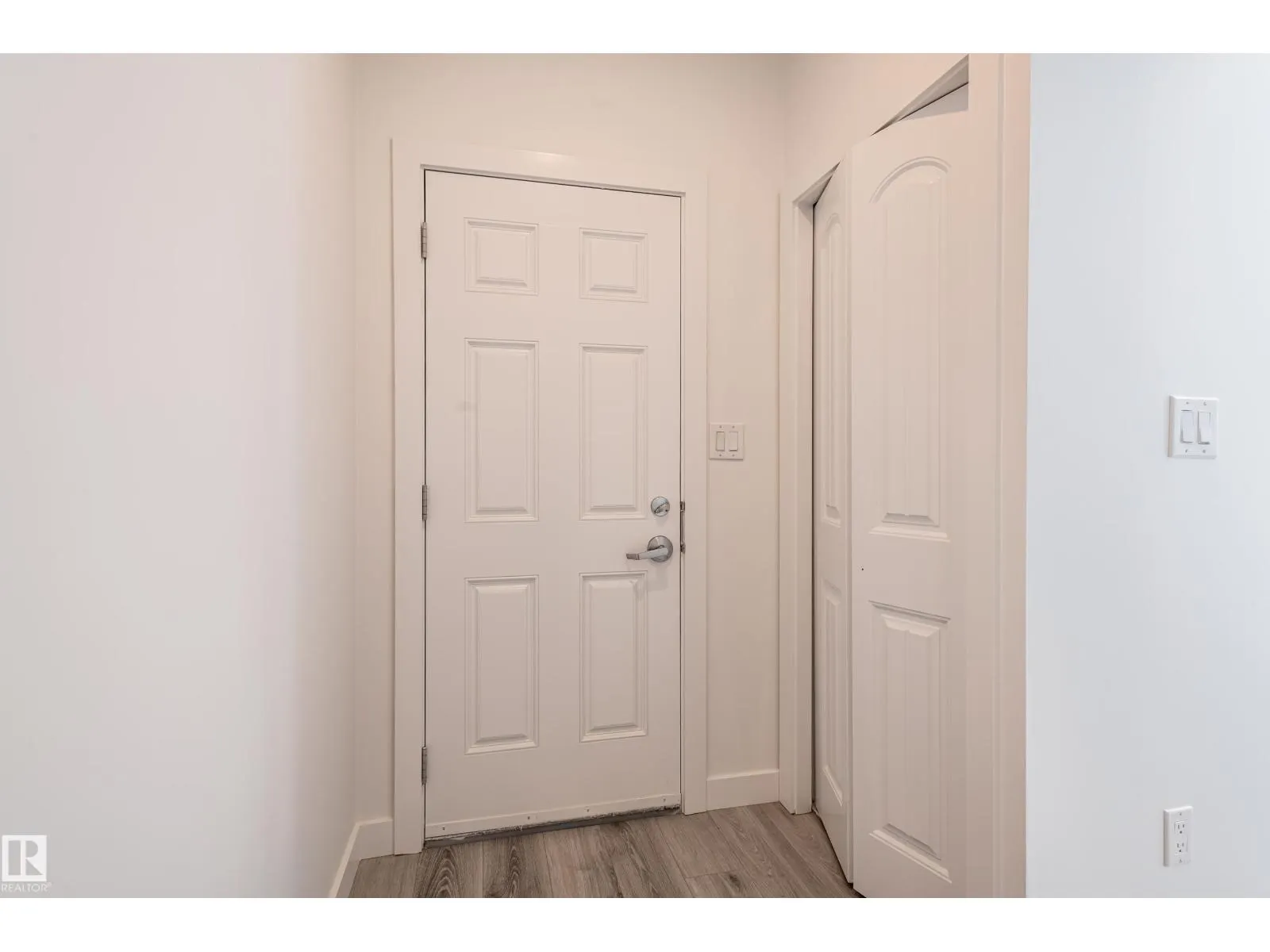 1065 MCCONACHIE BV NW