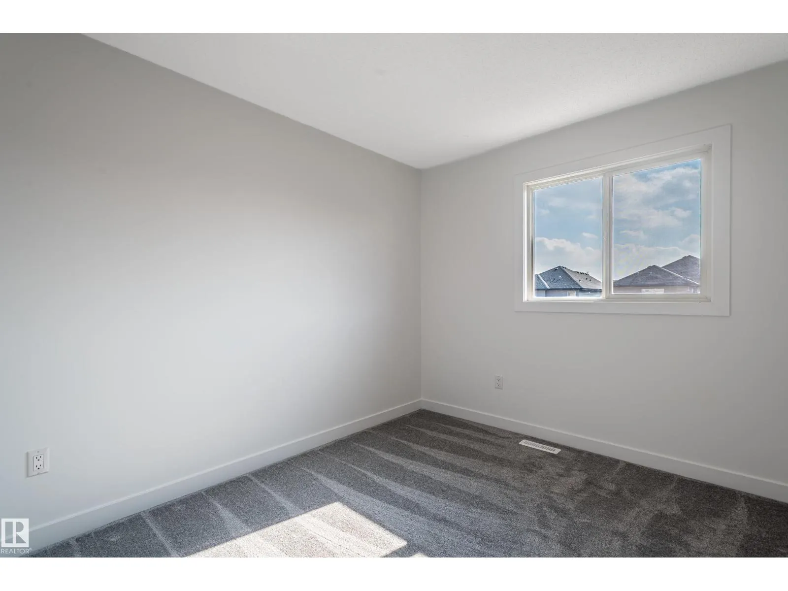 1065 MCCONACHIE BV NW