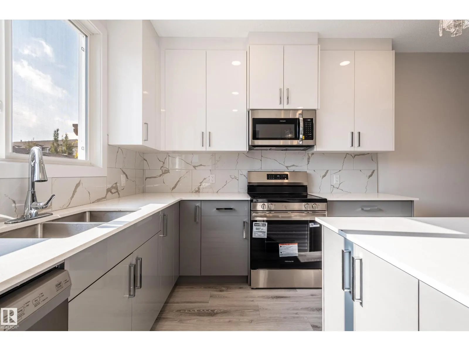 1065 MCCONACHIE BV NW