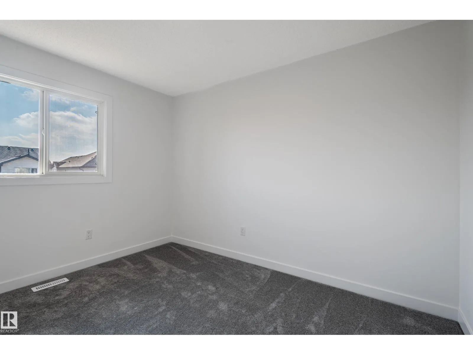 1065 MCCONACHIE BV NW
