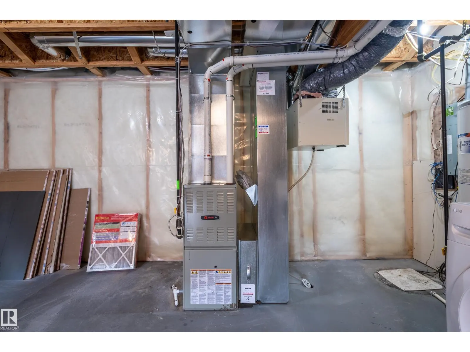 1065 MCCONACHIE BV NW