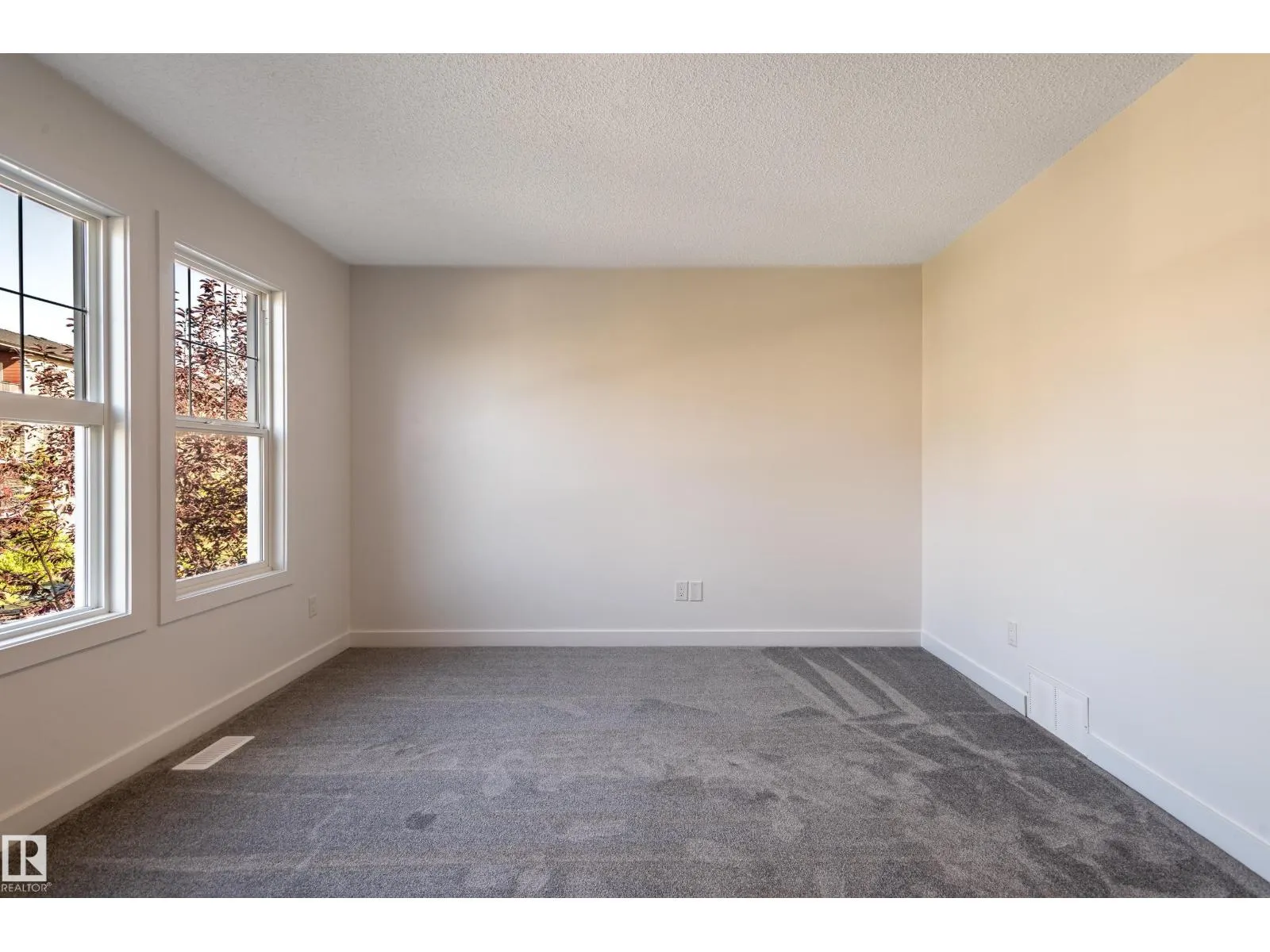1065 MCCONACHIE BV NW