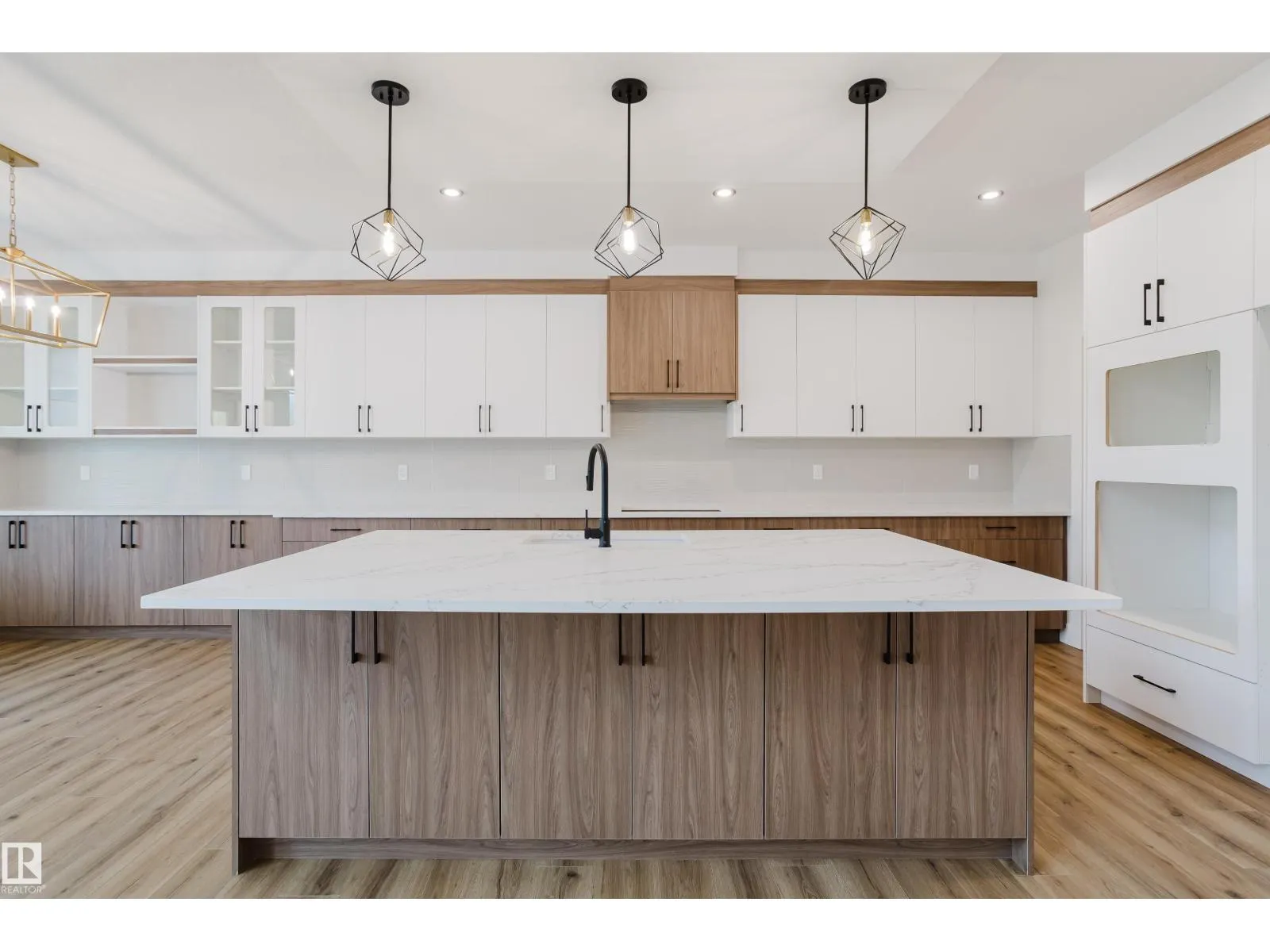 21112 26 AV NW