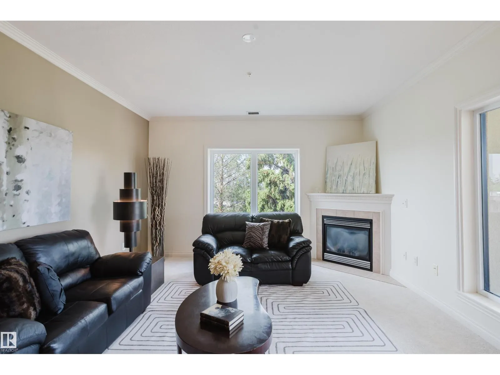 #402 14205 96 AV NW