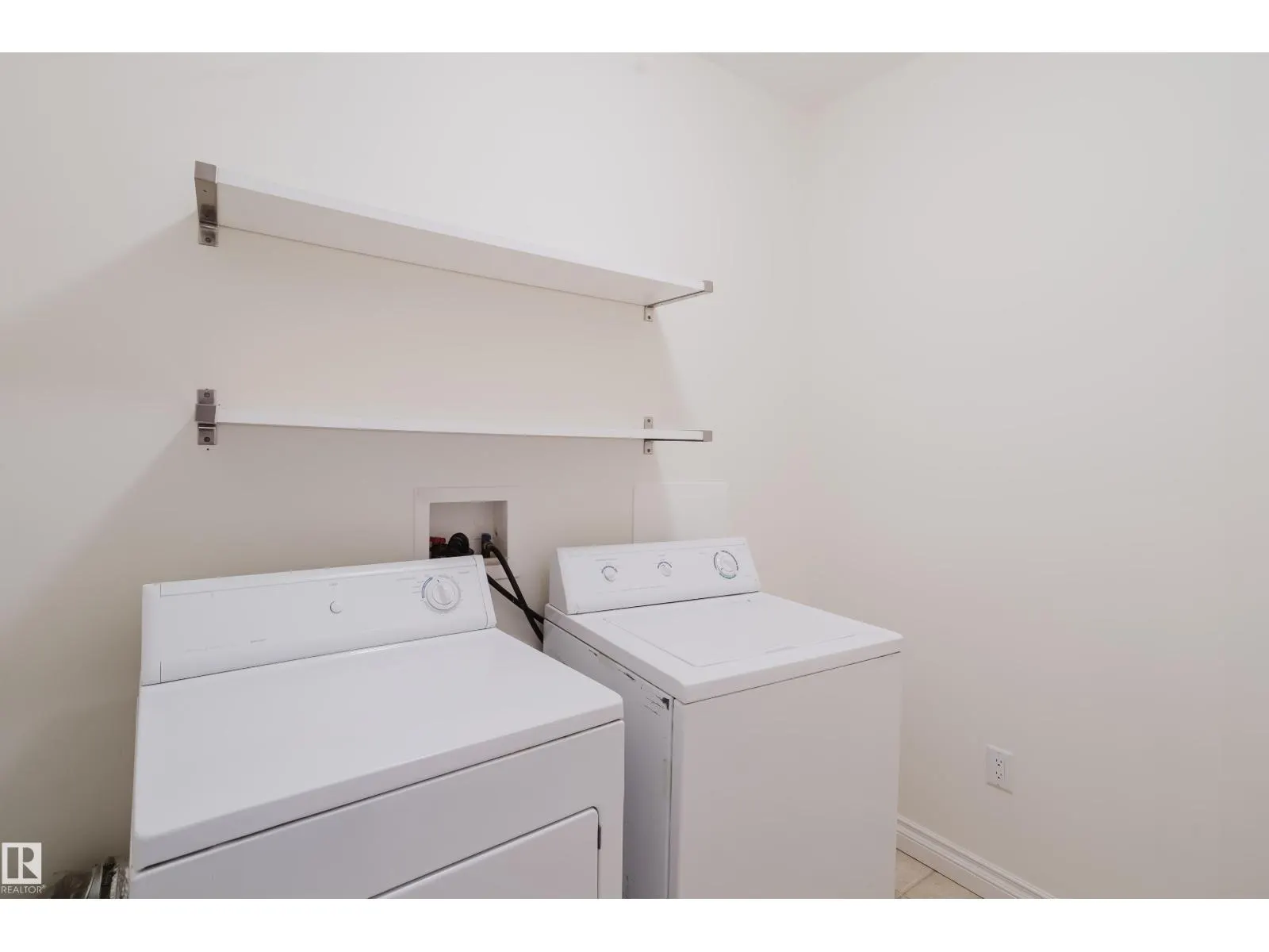 #402 14205 96 AV NW