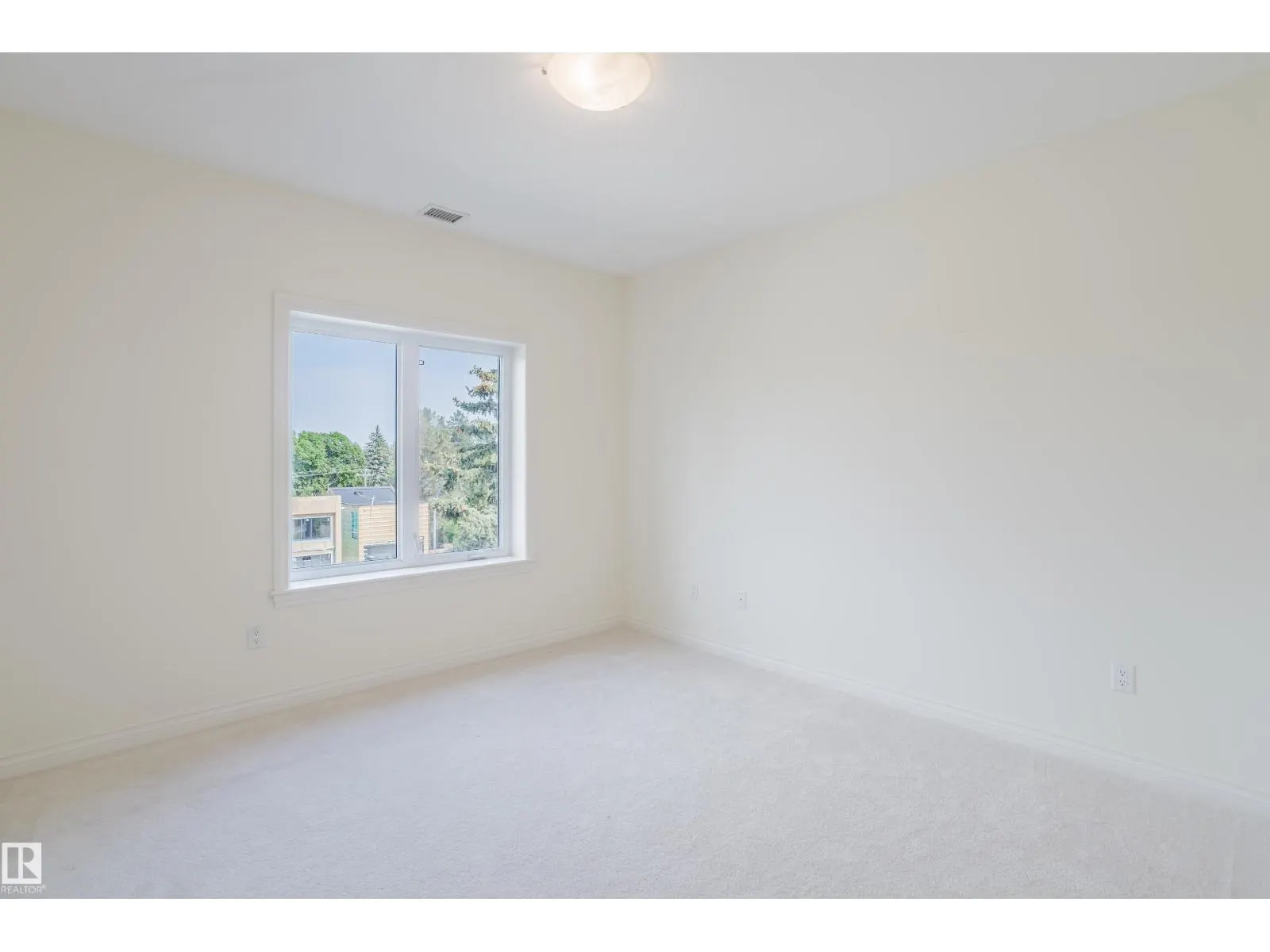 #402 14205 96 AV NW