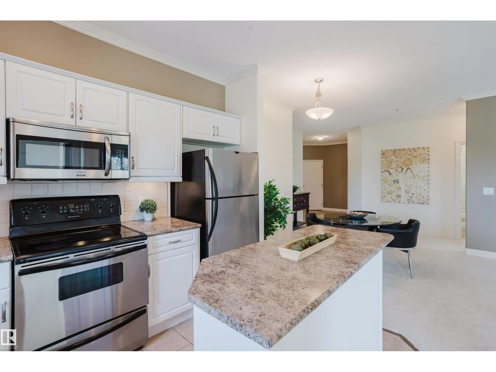 #402 14205 96 AV NW