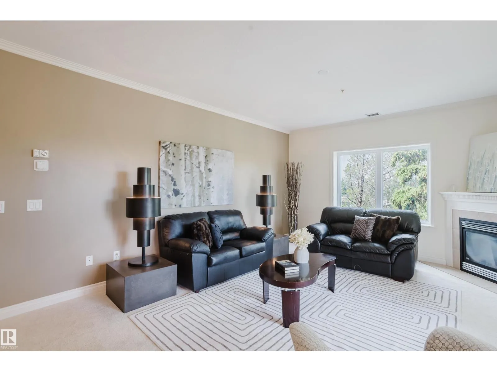 #402 14205 96 AV NW
