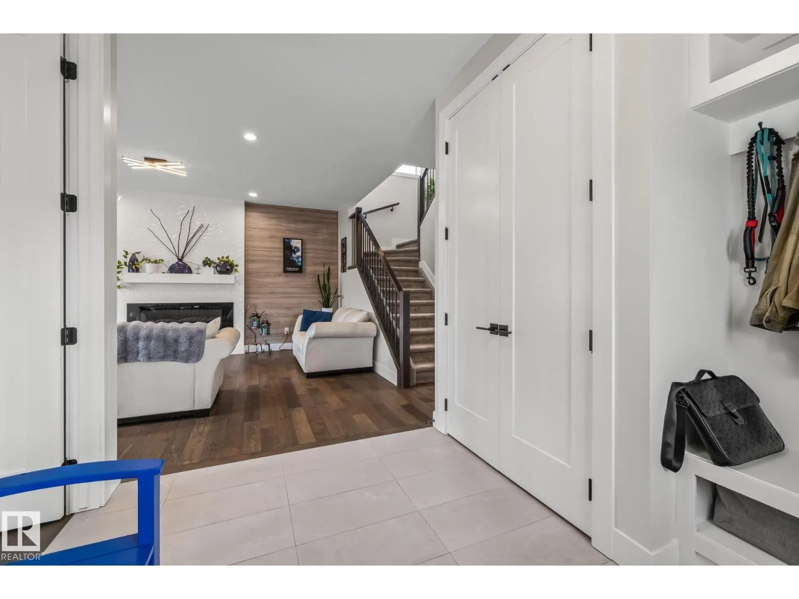 568 MERLIN LANDING LD NW
