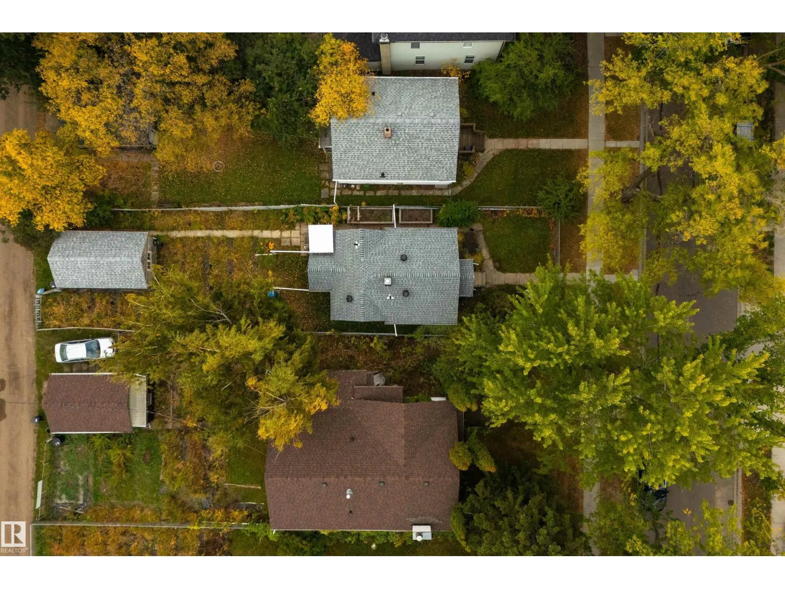 10516 74 AV NW